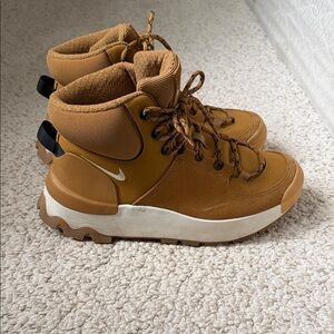 Nike Tan Winter Boots